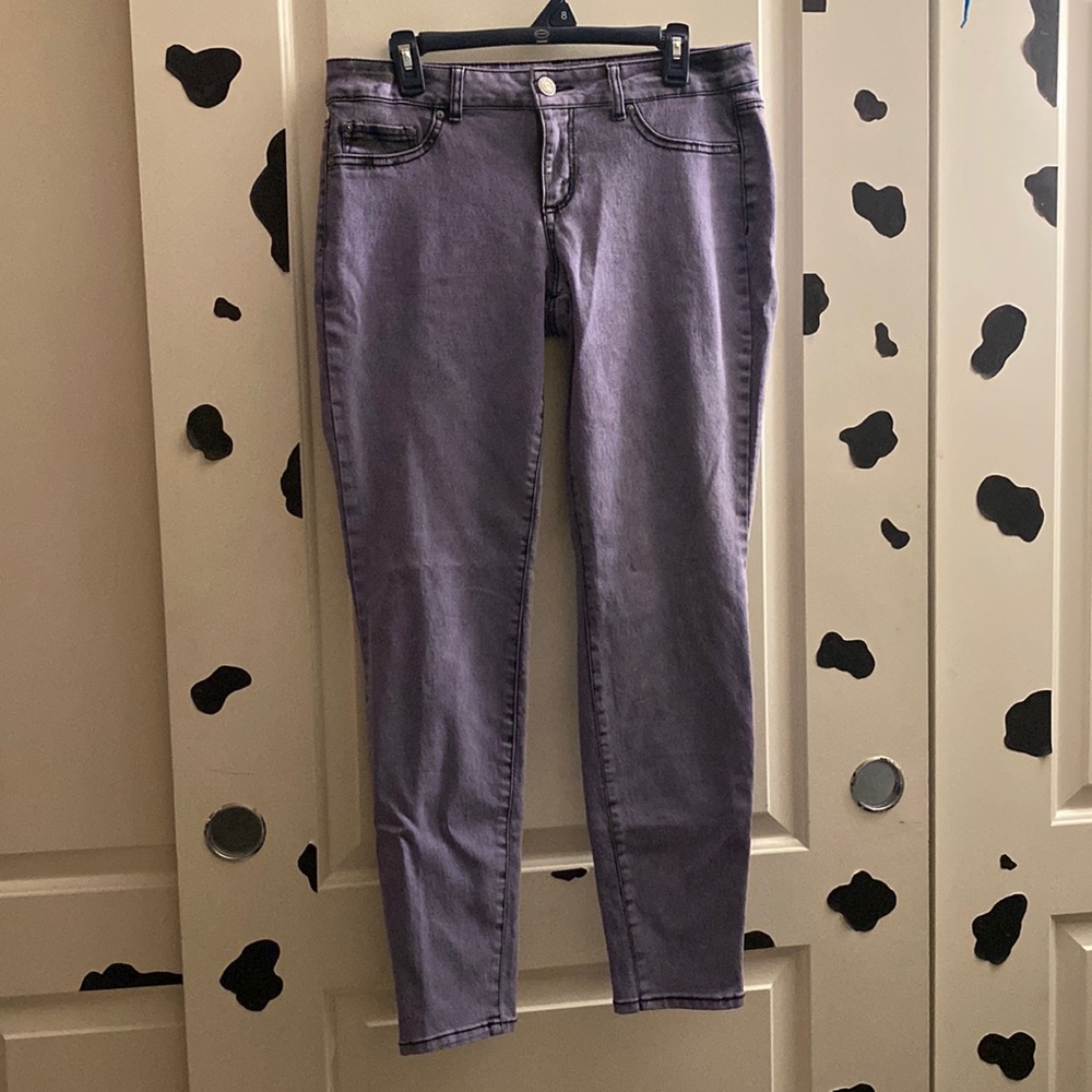 3 different colored jeggings